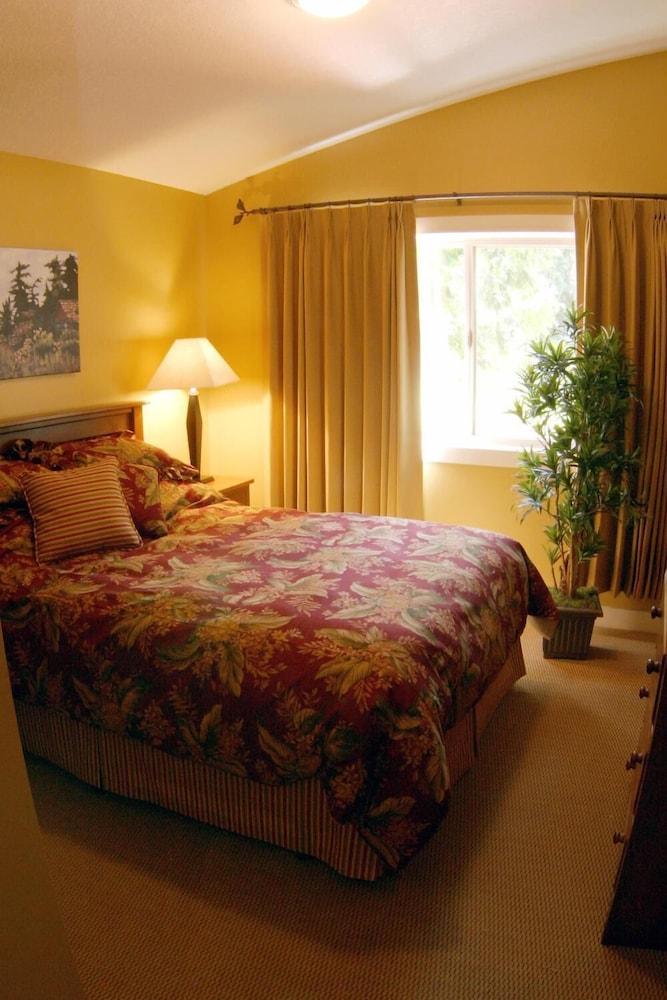 Oceanside Village Resort Parksville Extérieur photo