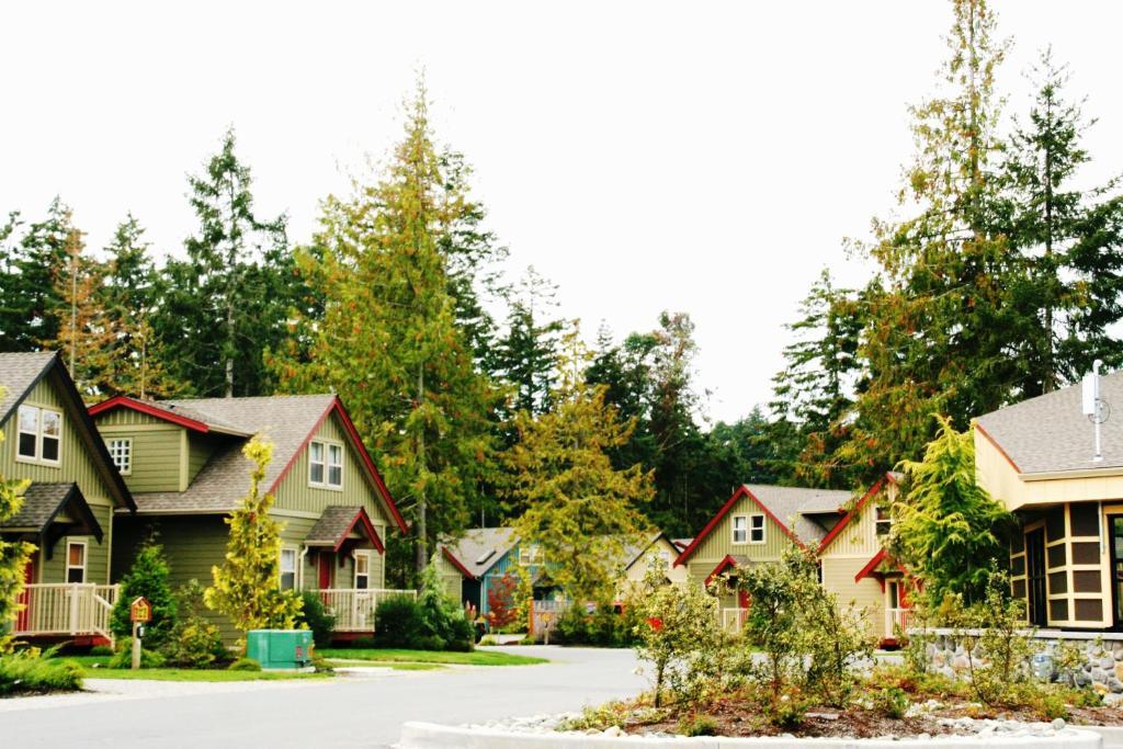 Oceanside Village Resort Parksville Extérieur photo