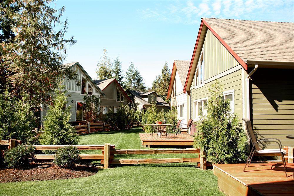 Oceanside Village Resort Parksville Extérieur photo