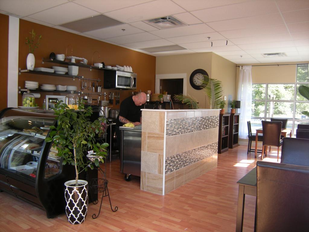 Oceanside Village Resort Parksville Extérieur photo