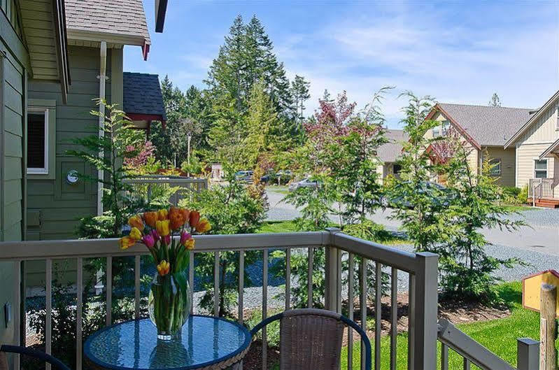 Oceanside Village Resort Parksville Extérieur photo